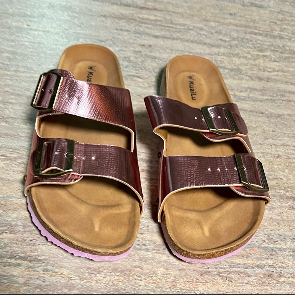 NWOB Kuailu metallic pink platform slip on sandals